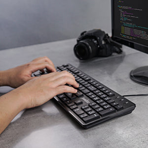 FULL-SIZE US LAYOUT WITH NUMERIC KEYPAD